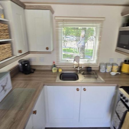 Luxury Lakeside Caravan With Hottub And Private Fishing Peg, Tattershall Lakes Ngoại thất bức ảnh