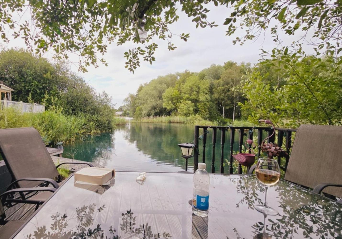 Luxury Lakeside Caravan With Hottub And Private Fishing Peg, Tattershall Lakes Ngoại thất bức ảnh
