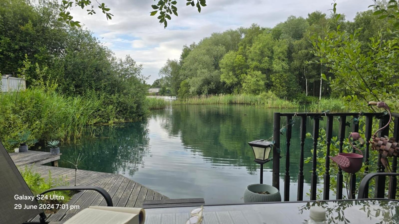 Luxury Lakeside Caravan With Hottub And Private Fishing Peg, Tattershall Lakes Ngoại thất bức ảnh
