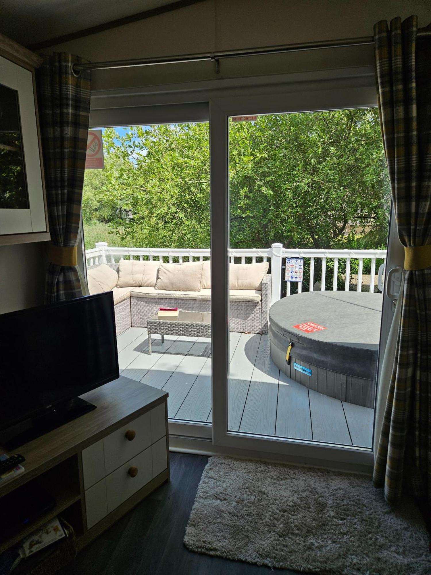 Luxury Lakeside Caravan With Hottub And Private Fishing Peg, Tattershall Lakes Ngoại thất bức ảnh