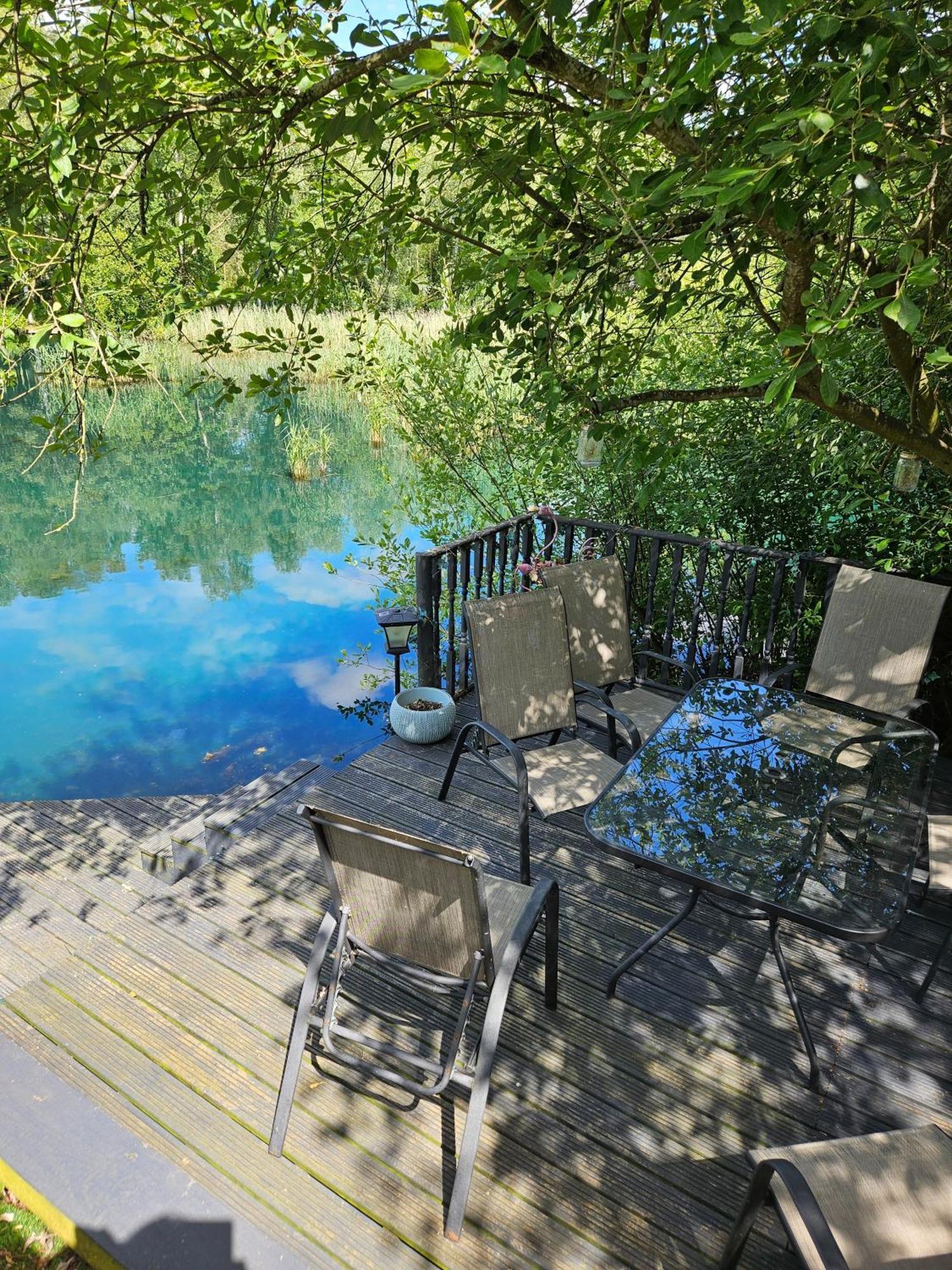 Luxury Lakeside Caravan With Hottub And Private Fishing Peg, Tattershall Lakes Ngoại thất bức ảnh